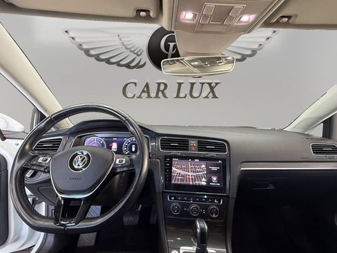 Used 2019 Volkswagen e-Golf SEL Premium FWD image 11