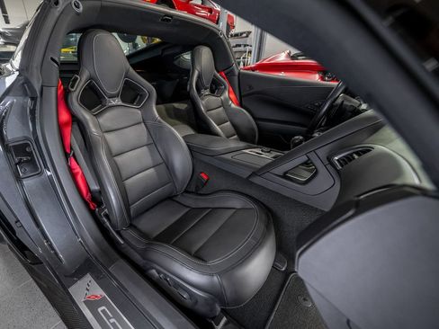 Used 2017 Chevrolet Corvette Z06 w/ Z07 Performance Package RWD image 14
