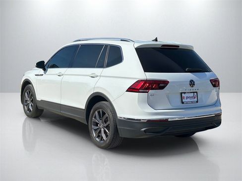 Used 2022 Volkswagen Tiguan SE image 8
