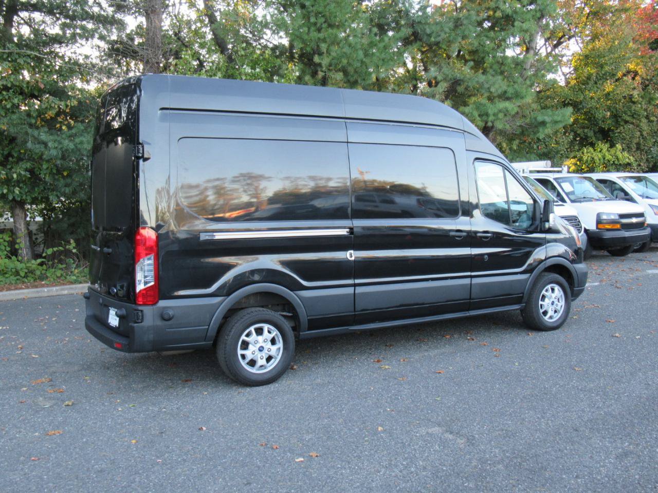 Used 2015 Ford Transit 250 148 High Roof RWD image 4