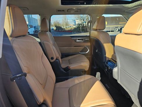 New 2025 INFINITI QX80 Luxe image 15