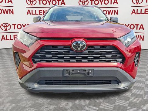 Used 2020 Toyota RAV4 LE AWD/4WD image 2