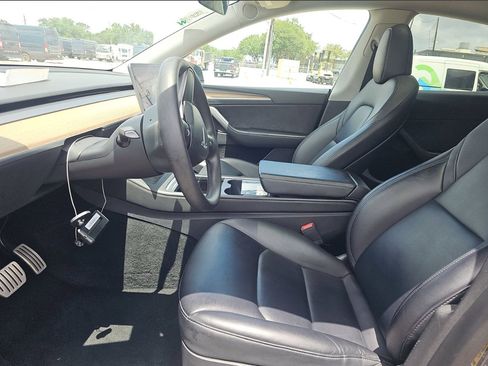 Used 2023 Tesla Model Y Long Range AWD/4WD image 7