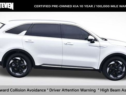 Certified 2025 Kia Sorento EX w/ EX Panoramic Sunroof Package image 6