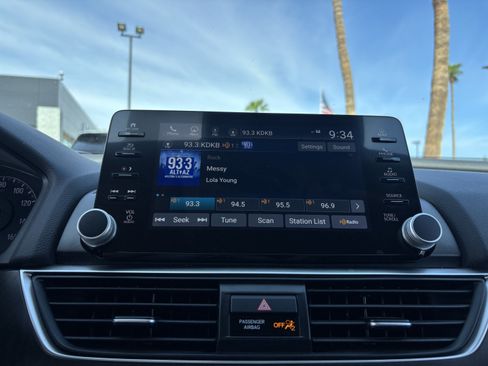 Used 2021 Honda Accord Touring image 21