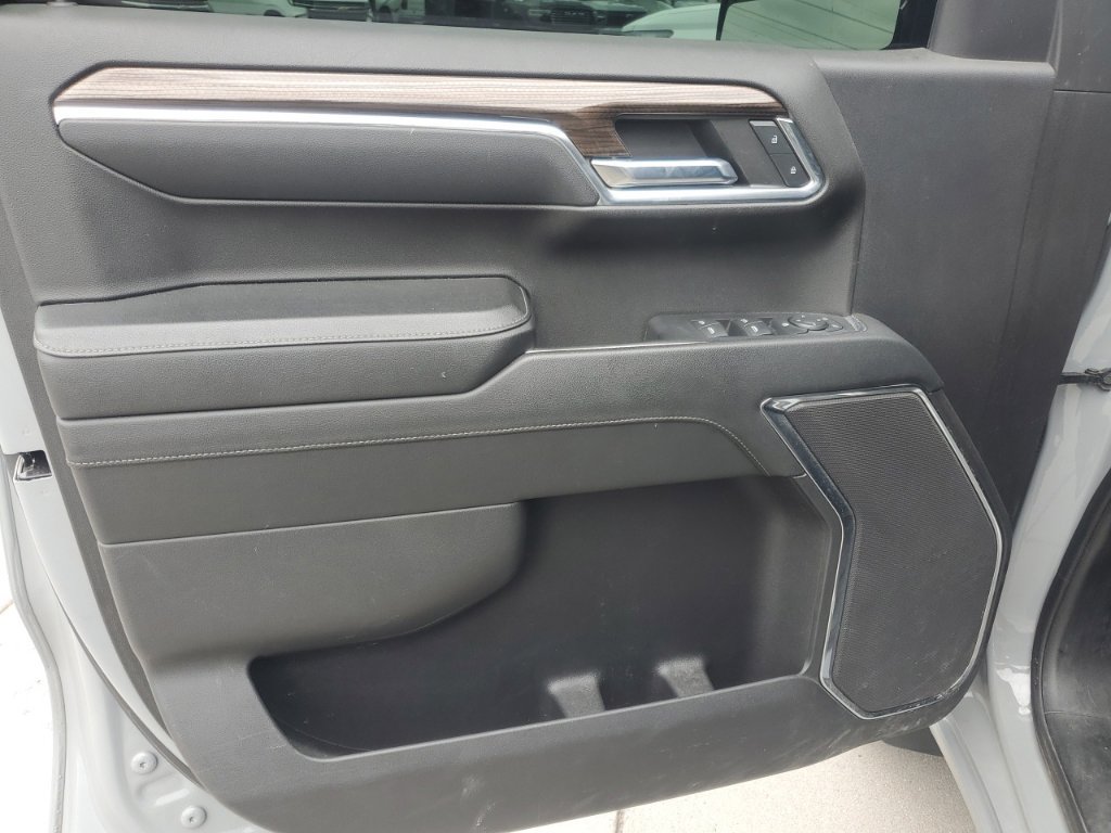 Used 2024 Chevrolet Silverado 1500 LT AWD/4WD image 17