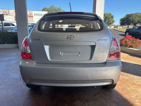 Used 2009 Hyundai Accent GS w/ Popular Equipment Pkg 2 image 5