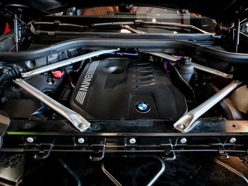 Used 2023 BMW X7 xDrive40i w/ Executive Package image 57