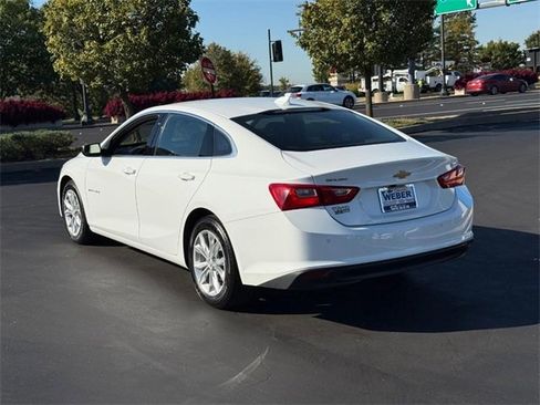 Used 2024 Chevrolet Malibu LT image 3