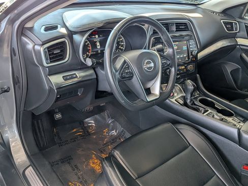 Used 2023 Nissan Maxima SV w/ Floor Mat Group FWD image 13