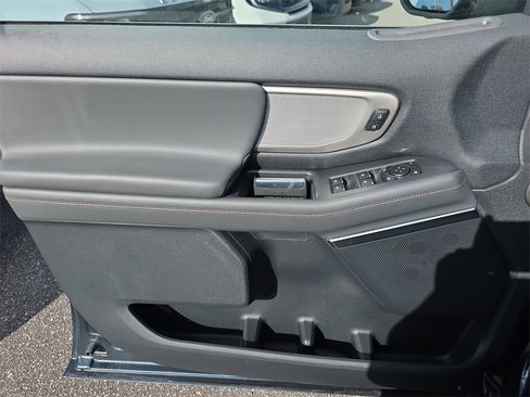 New 2025 Ford Expedition Active image 17