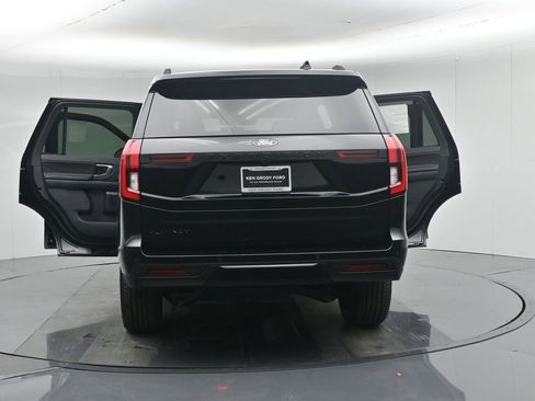 New 2026 Ford Expedition Platinum image 37