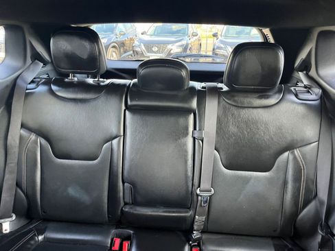 Used 2023 Jeep Compass Limited image 38