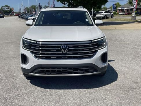 Used 2024 Volkswagen Atlas SEL AWD/4WD image 2