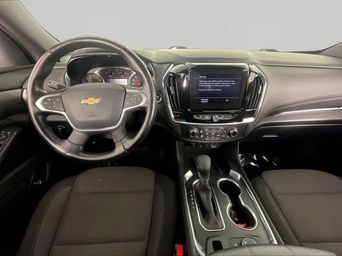 Used 2022 Chevrolet Traverse LT FWD image 7