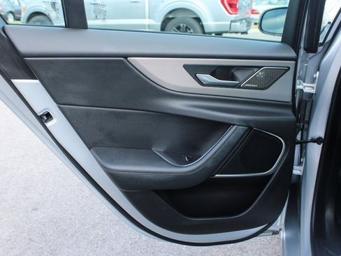 Used 2020 Jaguar XE S image 33