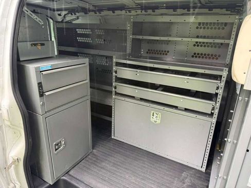 Used 2013 Chevrolet Express 2500 image 19
