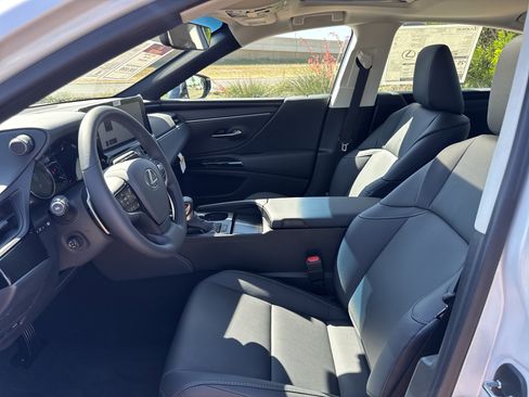 New 2025 Lexus ES 350 w/ Premium Package image 17