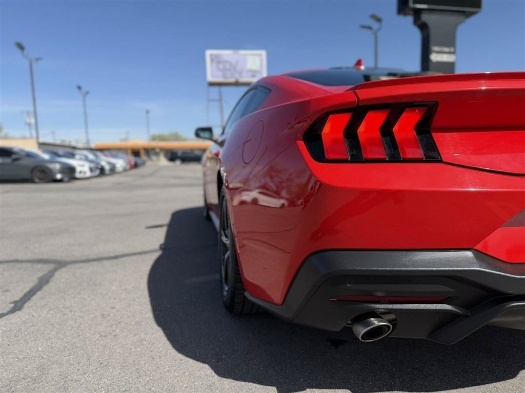 Used 2024 Ford Mustang Premium RWD image 10