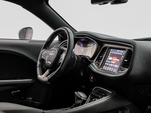 Used 2018 Dodge Challenger SRT Hellcat RWD image 62