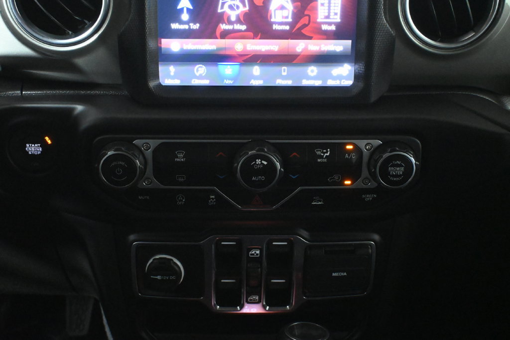 Used 2023 Jeep Wrangler Unlimited Sahara AWD/4WD image 21