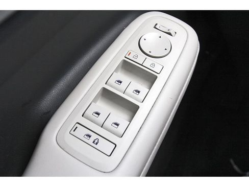 Certified 2025 Hyundai Santa Fe SEL FWD image 24