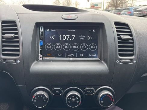 Used 2017 Kia Forte LX image 14