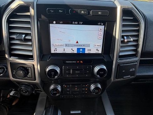 Used 2017 Ford F150 Platinum w/ Equipment Group 701A Luxury image 21