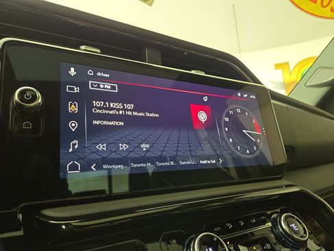 Used 2025 GMC Sierra 1500 AT4 w/ AT4 Premium Package image 19