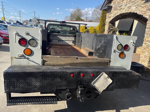 Used 2009 Ford F550 2WD Regular Cab Super Duty image 4
