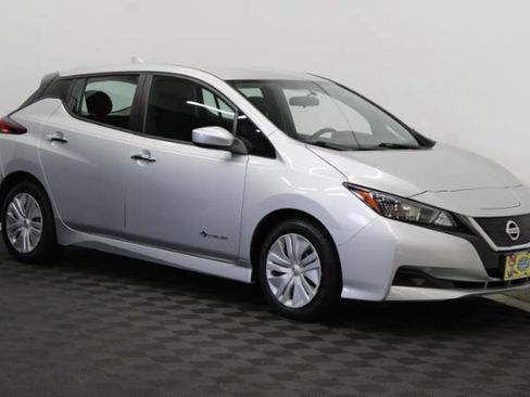 Used 2019 Nissan Leaf FWD image 3