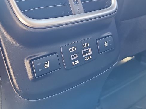 Certified 2025 Subaru Outback Limited AWD/4WD image 16