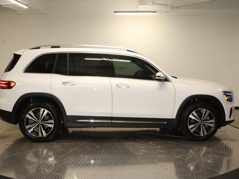 Certified 2025 Mercedes-Benz GLB 250 image 6