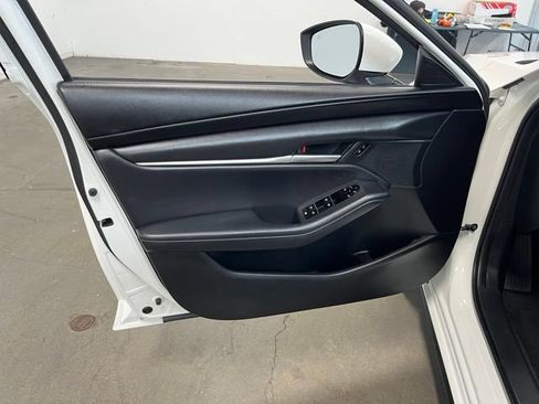 Used 2021 MAZDA MAZDA3 s FWD image 24