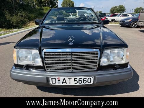 Used 1995 Mercedes-Benz E 320 Convertible image 24
