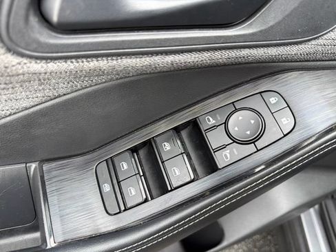 Used 2021 Nissan Rogue S FWD image 20