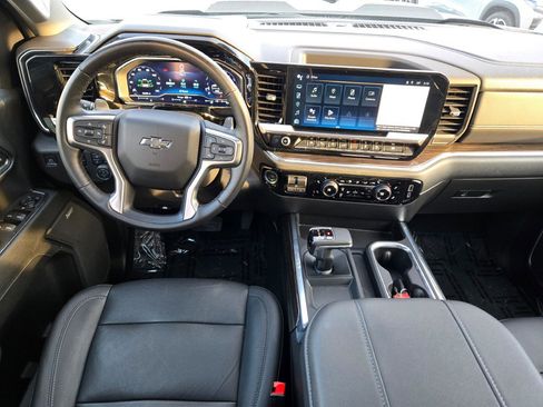 Used 2024 Chevrolet Silverado 1500 LT Trail Boss w/ LT Trail Boss Premium Package image 18