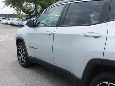 Used 2025 Jeep Compass Limited AWD/4WD image 45