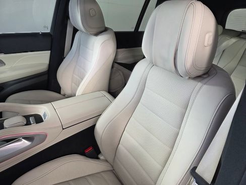 Certified 2026 Mercedes-Benz GLS 580 4MATIC image 11
