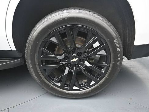 Used 2021 Chevrolet Tahoe RST w/ Luxury Package AWD/4WD image 12