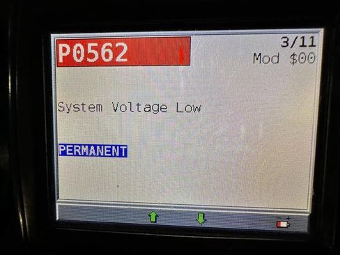 Used 2011 Chrysler 200 S FWD image 38