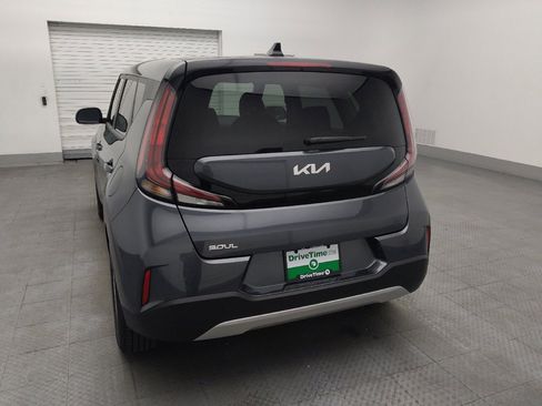 Used 2025 Kia Soul LX FWD image 6