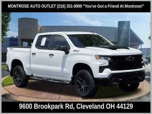 Used 2024 Chevrolet Silverado 1500 LT Trail Boss AWD/4WD image 1