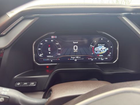 Used 2024 GMC Sierra 2500 Denali w/ Denali Reserve Package image 13