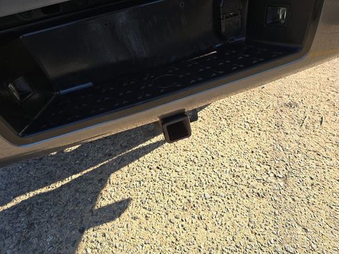 Used 2018 Nissan Titan SL w/ Texas Titan Edition AWD/4WD image 30
