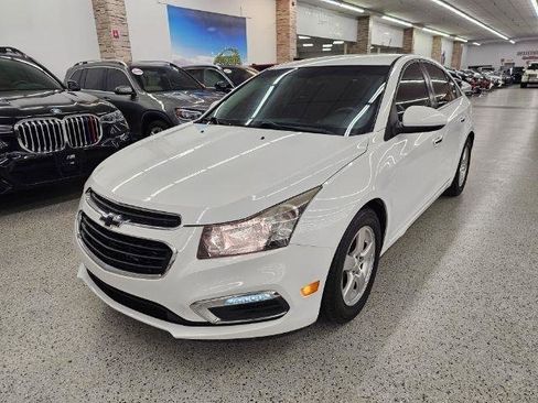 Used 2015 Chevrolet Cruze LT image 1