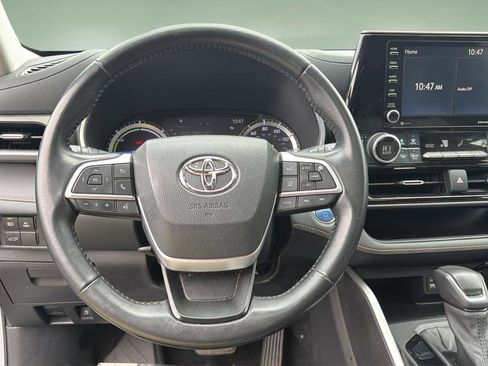 Used 2022 Toyota Highlander Bronze Edition image 23