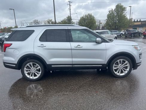Used 2019 Ford Explorer Limited w/ Ford Safe & Smart Package AWD/4WD image 5