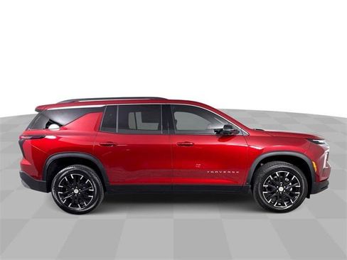 New 2026 Chevrolet Traverse LT w/ Sun and Wheel Package image 9