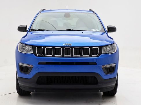 Used 2017 Jeep Compass Sport image 4
